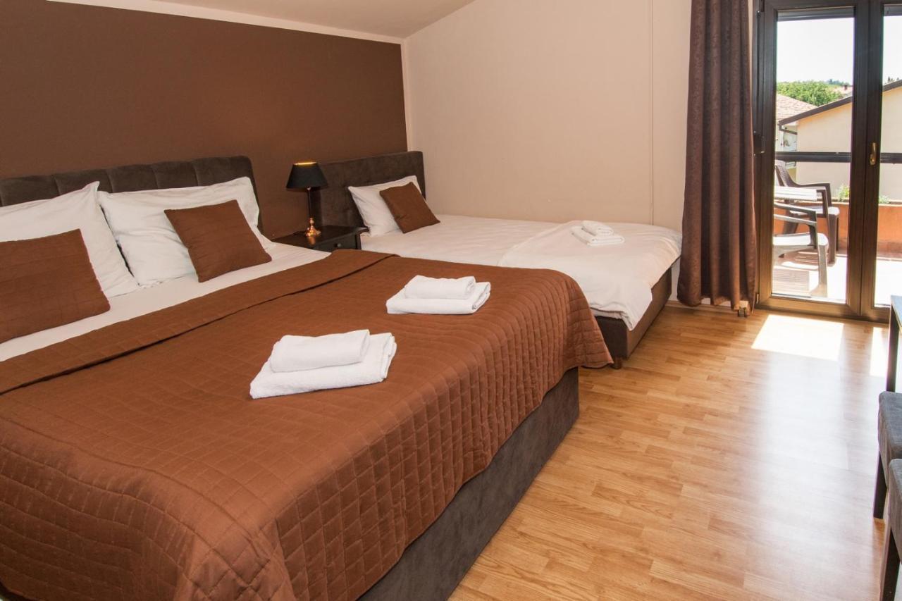 Bed & Breakfast Anita Medulin Exterior foto