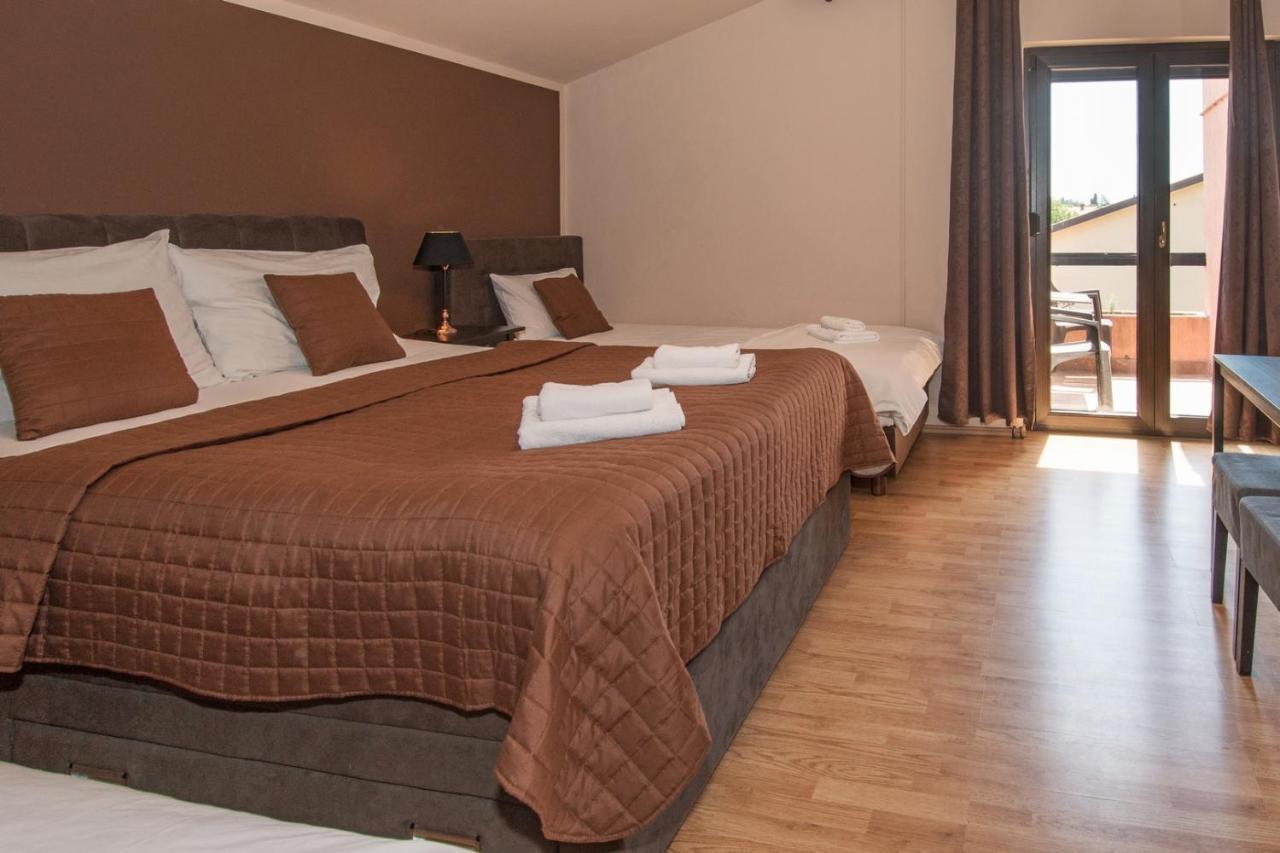 Bed & Breakfast Anita Medulin Exterior foto