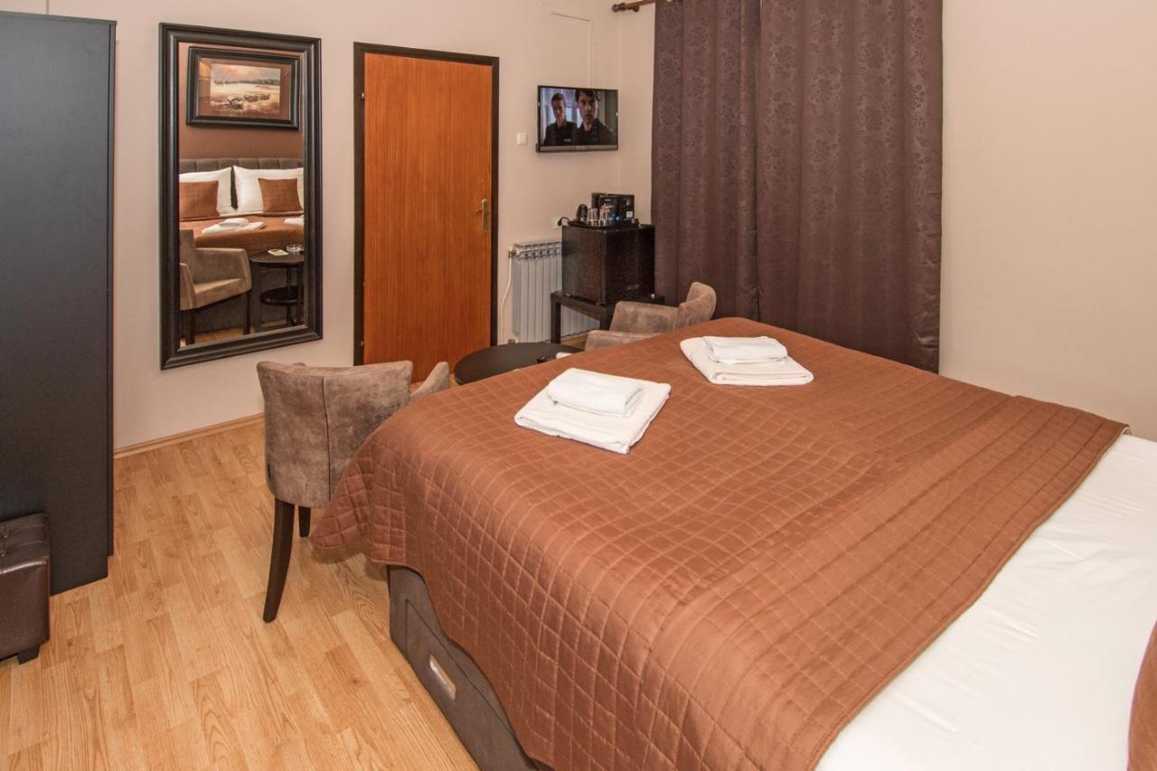 Bed & Breakfast Anita Medulin Exterior foto