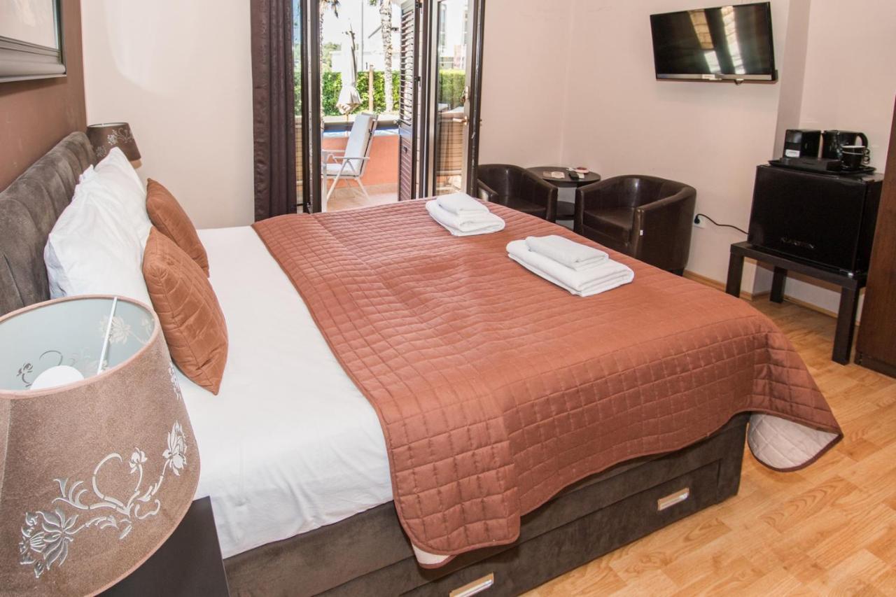 Bed & Breakfast Anita Medulin Exterior foto